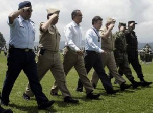 santos con cúpula militar