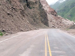 derrumbe vía urabá