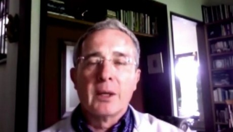 alvaro_ubribe_se_pronunacia_en_youtube (Copiar)