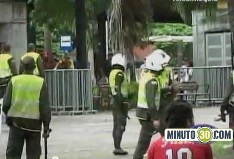 Primer clásico de fútbol paisa del año termina en disturbios entre hinchas