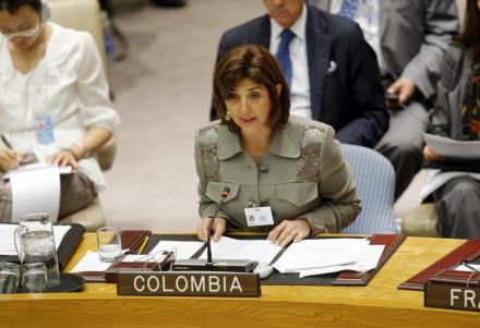 María Angela Holguín Cuéllar, Ministro de Relaciones Exteriores de Colombia