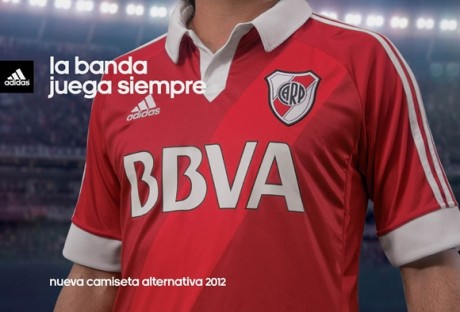 River Plate bate Récord Mundial en ventas, con su camiseta alterna 1 Nueva camiseta alternativa 2012 e1350711683803
