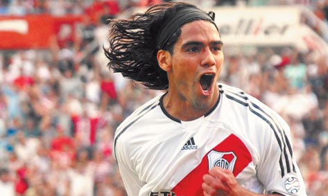 Hace 7 años debutaba Falcao con River: 2 goles en su primer partido 1 radamel falcao