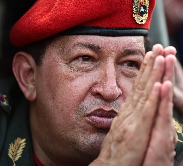 Chávez con respirador artificial, retiene líquidos en pulmones y tiene deficiencia renal: ABC 4 Hugo_Chavez (Copiar) (2)
