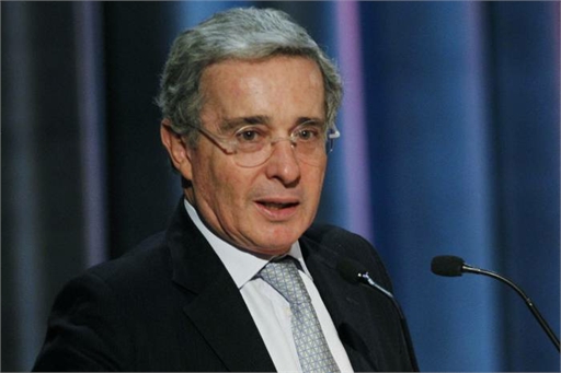 alvaro_uribe_29(2)
