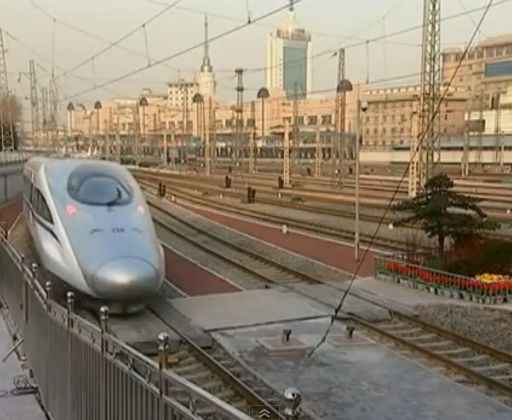 El trén rápido de China une a