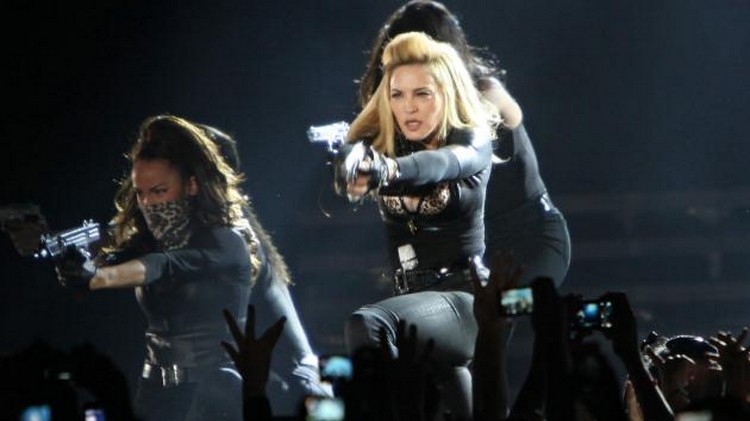 Anibal Gaviria entre Madonna y Hillary Clinton ¿Y la seguridad en Medellín? bien gracias…