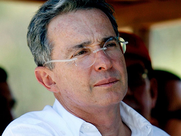 alvaro-uribe-velez11 (1) (Copiar) (2)