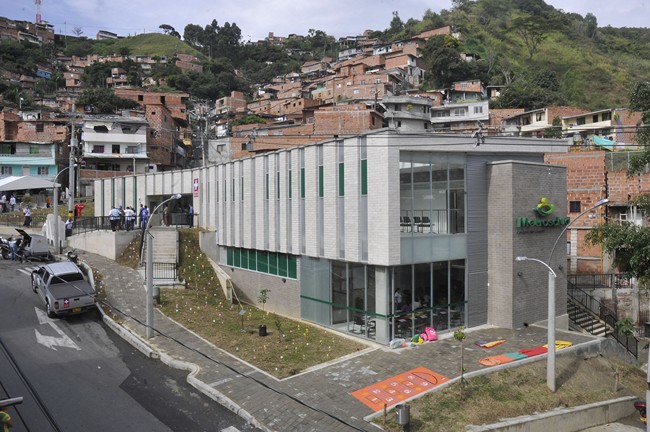 Inauguran nuevo centro de salud en la Comuna 13- San Javier