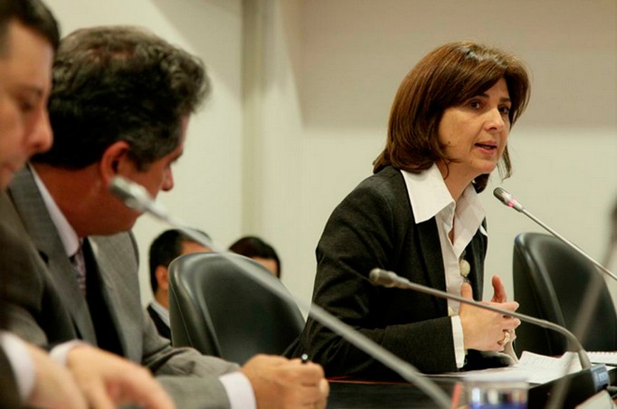 María Angela Holguín (Copiar)