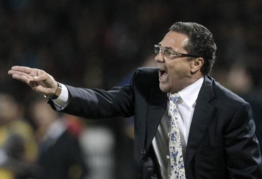 En la imagen, el sancionado director técnico de Gremio, Vanderlei Luxemburgo, quien no podrá estar en el banco para dirigir el partido contra Santa Fe. EFE/Archivo