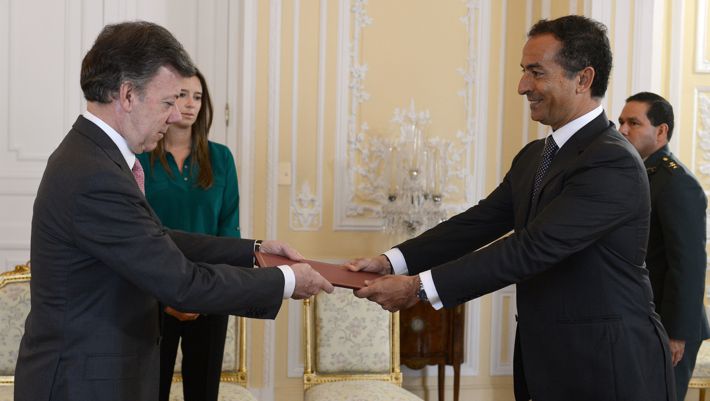 El Embajador de Portugal en Colombia, Joao Manuel Ribeiro de Almeida, presenta las cartas credenciales al Presidente de la República, Juan Manuel Santos, este jueves en la Casa de Nariño. Foto: Andrés Piscov - SIG