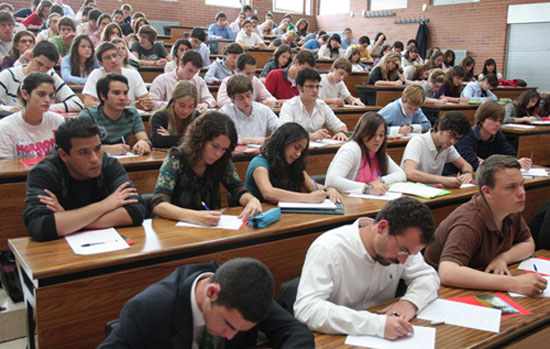 Los estudiantes seleccionados deberán disponer de tiempo completo para realizar la práctica en las regiones de Antioquia durante 5 meses