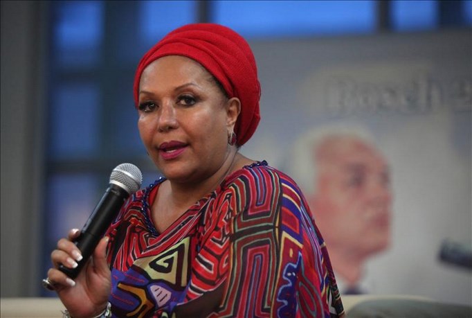 La exsenadora colombiana y líder del movimiento izquierdista Marcha Patriótica, Piedad Córdoba, habla durante una conferencia pública, en Santo Domingo (República Dominicana). EFE