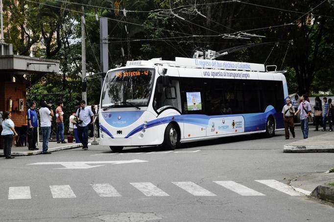 Este tipo de bus sería el que recorra el sistema.