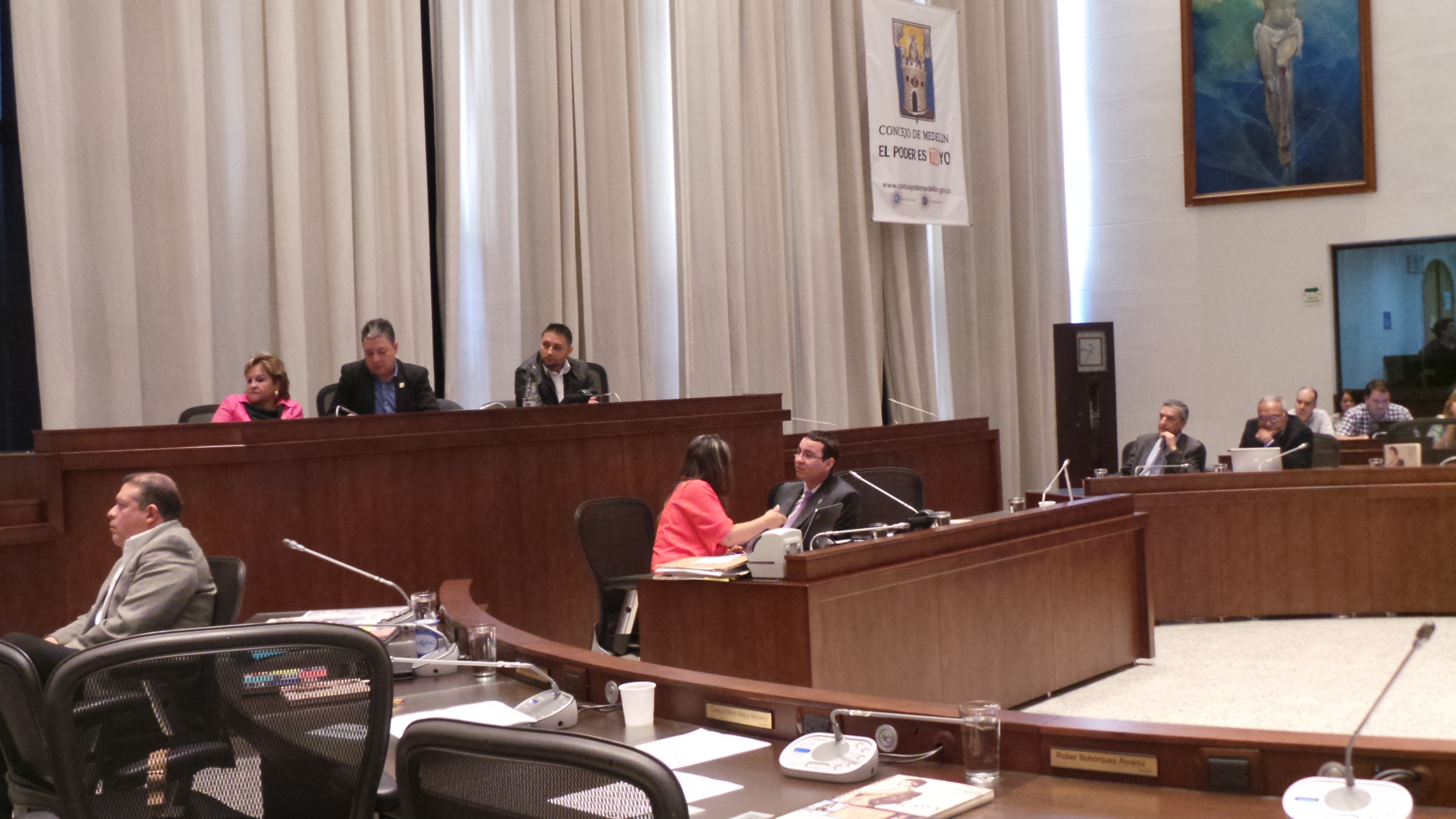 Concejales de Medellín piden más control a ollas de vicio