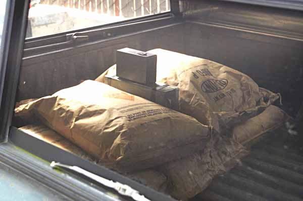 Integrante de las farc entrega 360 kilos de Anfo a la Brigada Móvil No. 31