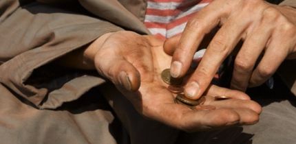 Los mendigos alos que les dba dinero 'memín' eran realmente policías encubiertos que le seguían los pasos