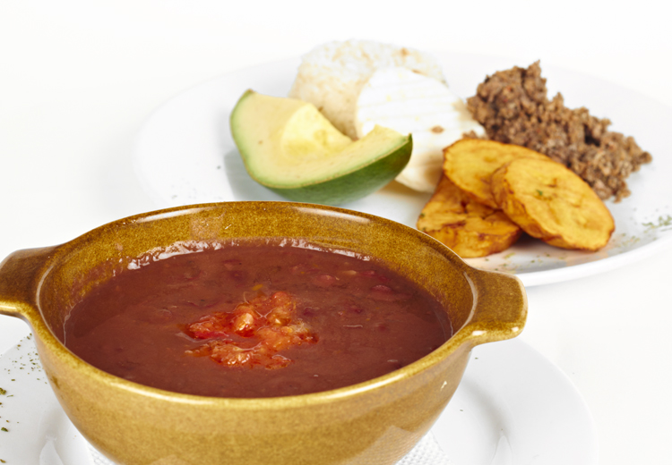 restaurante_balsamico_frijoles-con-carne-molida.AdkZz9.1346447722