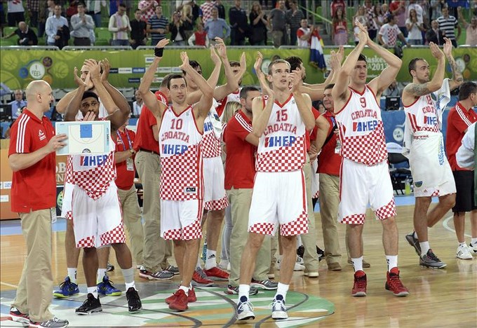 Baloncesto Eurocopa: Croacia y Lituania avanzan 1 Croacia y Lituania jugarán la semifinal. EFE.