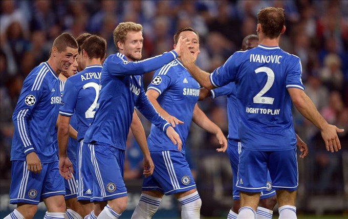 Champions League: 0-3. Torres lidera la goleada del Chelsea ante el Schalke
