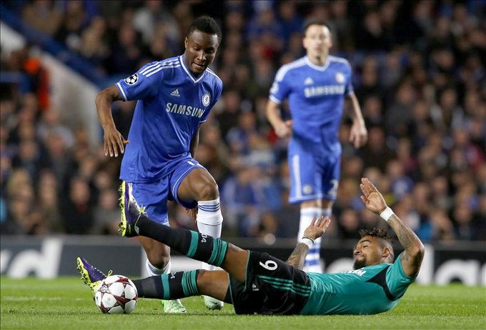 Liga Campeones: El Chelsea golea con dos goles de Eto’o y uno de Demba Ba