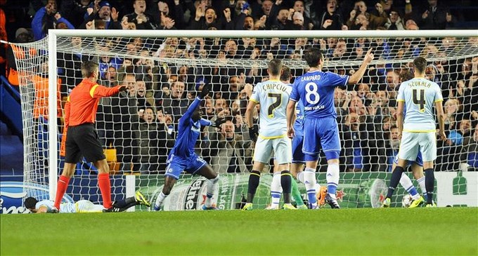 Champions: 1-0. El Chelsea de Mourinho cierra sin apuros su pase como primero de grupo