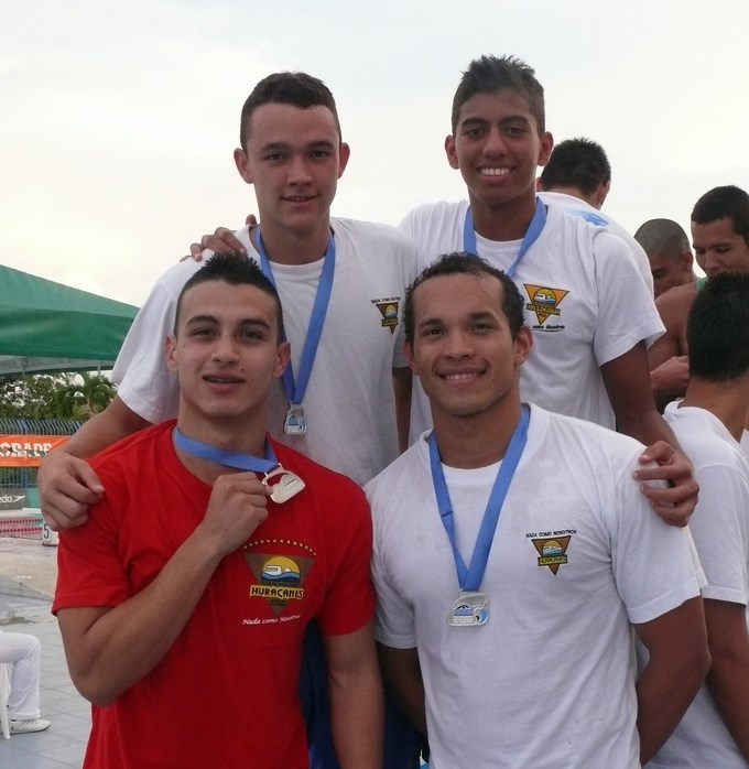 Huracanas y Compensar campeones en Nacional de Natación interclubes juvenil 2 Federación Colombiana de Natación