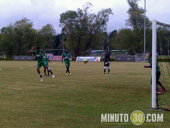 El Atlético Nacional entreno este viernes en Guarne para el juego de final ante Cali 3 IMG 20131213 WA0001 Copiar