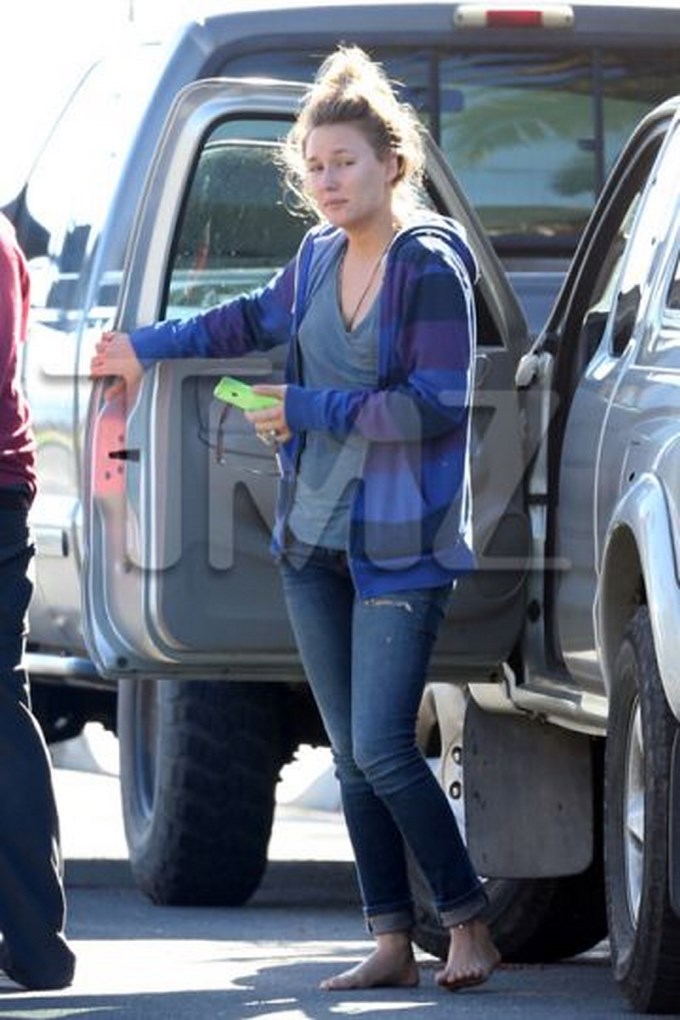 paul-walker-girlfriend-jasmine-pilchard-gosnell-photos-wm-0113-480w (Copiar)