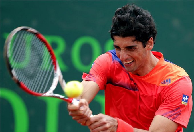 Menéndez Maceiras gana el duelo español y Bellucci progresa con agonía 1 5837825w Copiar