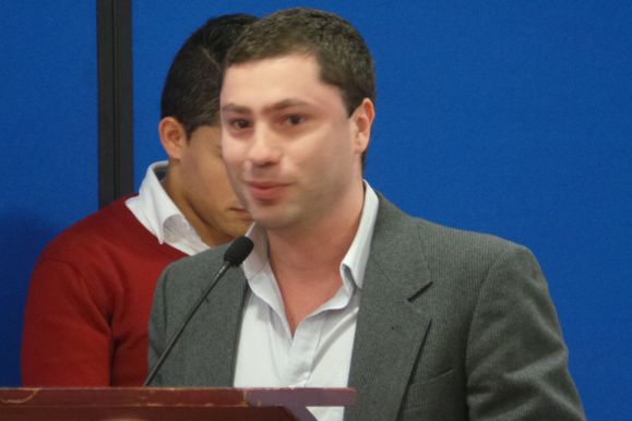 Cristian Zuluaga, Candidato Liberal a la Cámara, lucha por el sector de la confección