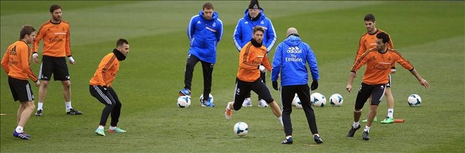 El Real Madrid reta en Gelsenkirchen su mayor maldición europea