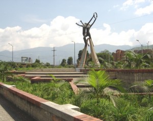 MONUMENTO ITAGUI