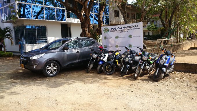 Dos vehículos y dos motos recuperados por la Policía Metropolitana. Placas