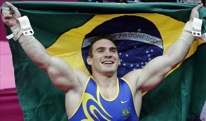 Gimnasta campeón olímpico y mundial será el abanderado de Brasil en Santiago 1 Foto EFE