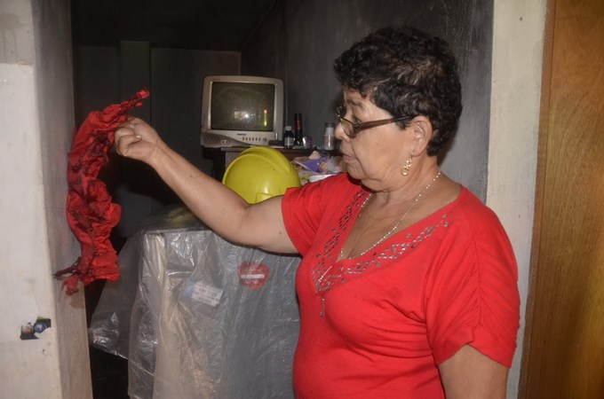 Por un favor a contratistas de EPM, madre cabeza de familia perdió todos sus enseres 1 Foto: Guillermo Naranjo