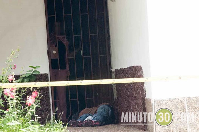 Mujer fue asesinada en La Floresta, en Medellín. Fotos 32 DSC_1190 (Copiar)