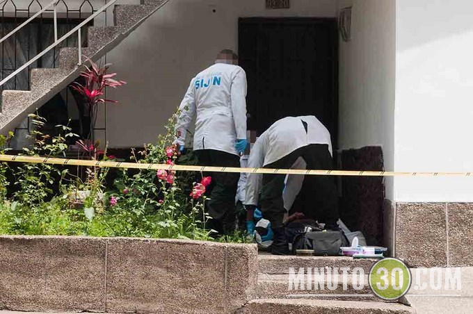 Mujer fue asesinada en La Floresta, en Medellín. Fotos 38 DSC_1239 (Copiar)