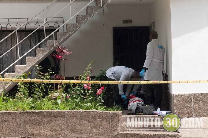 Mujer fue asesinada en La Floresta, en Medellín. Fotos 39 DSC_1245 (Copiar)