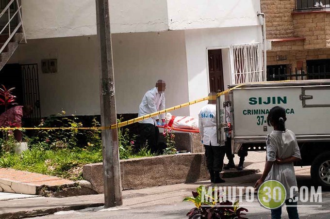 Mujer fue asesinada en La Floresta, en Medellín. Fotos 40 DSC_1255 (Copiar)