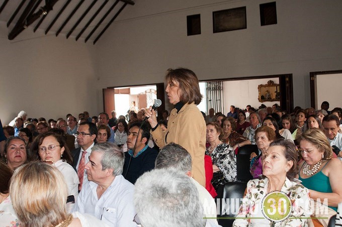 Uribe presentó el Centro Democrático a los habitantes del barrio El Poblado. Galería de fotos 113 DSC_8471 (Copiar)