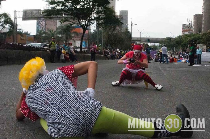 En Medellín las mujeres protestan en topless por una mejor calidad de vida. Galería de Fotos 4 DSC_9132 (Copiar)