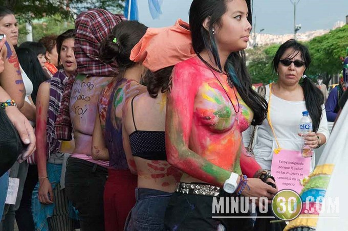 En Medellín las mujeres protestan en topless por una mejor calidad de vida. Galería de Fotos 17 DSC_9183 (Copiar)