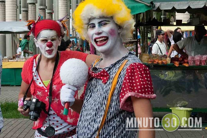 En Medellín las mujeres protestan en topless por una mejor calidad de vida. Galería de Fotos 21 DSC_9196 (Copiar)