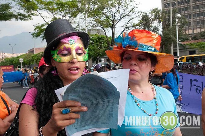 En Medellín las mujeres protestan en topless por una mejor calidad de vida. Galería de Fotos 22 DSC_9199 (Copiar)