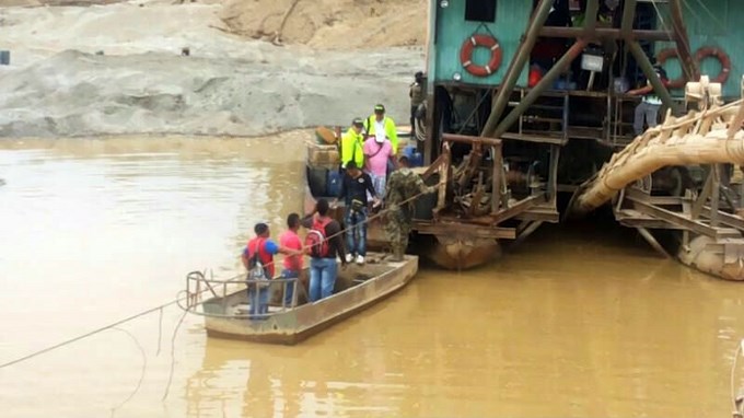 Despliegan la Operación 'Dorado V' contra la explotación ilegal de yacimientos mineros. Fotos 11 IMG-20140320-WA029 (Copiar)