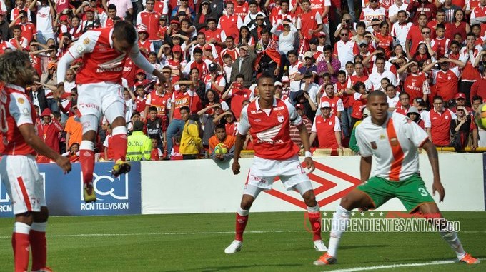 Santa fe fue jugo de “naranja”, cayó en el Campin ante Envigado. 1 Santa Fe vs Envigado 2013 2 Copiar