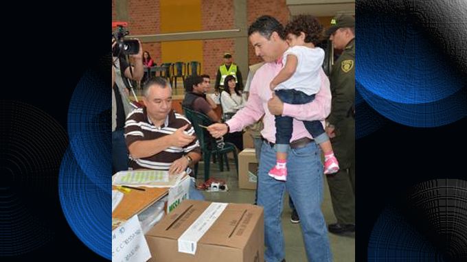 anibal votando