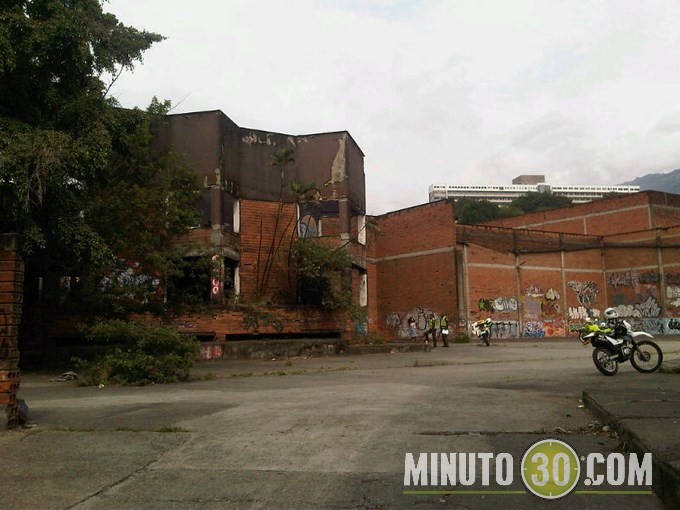 Asesinada por un disparo en la cabeza, en el noroccidente de Medellín. Fotos 29 indigente2